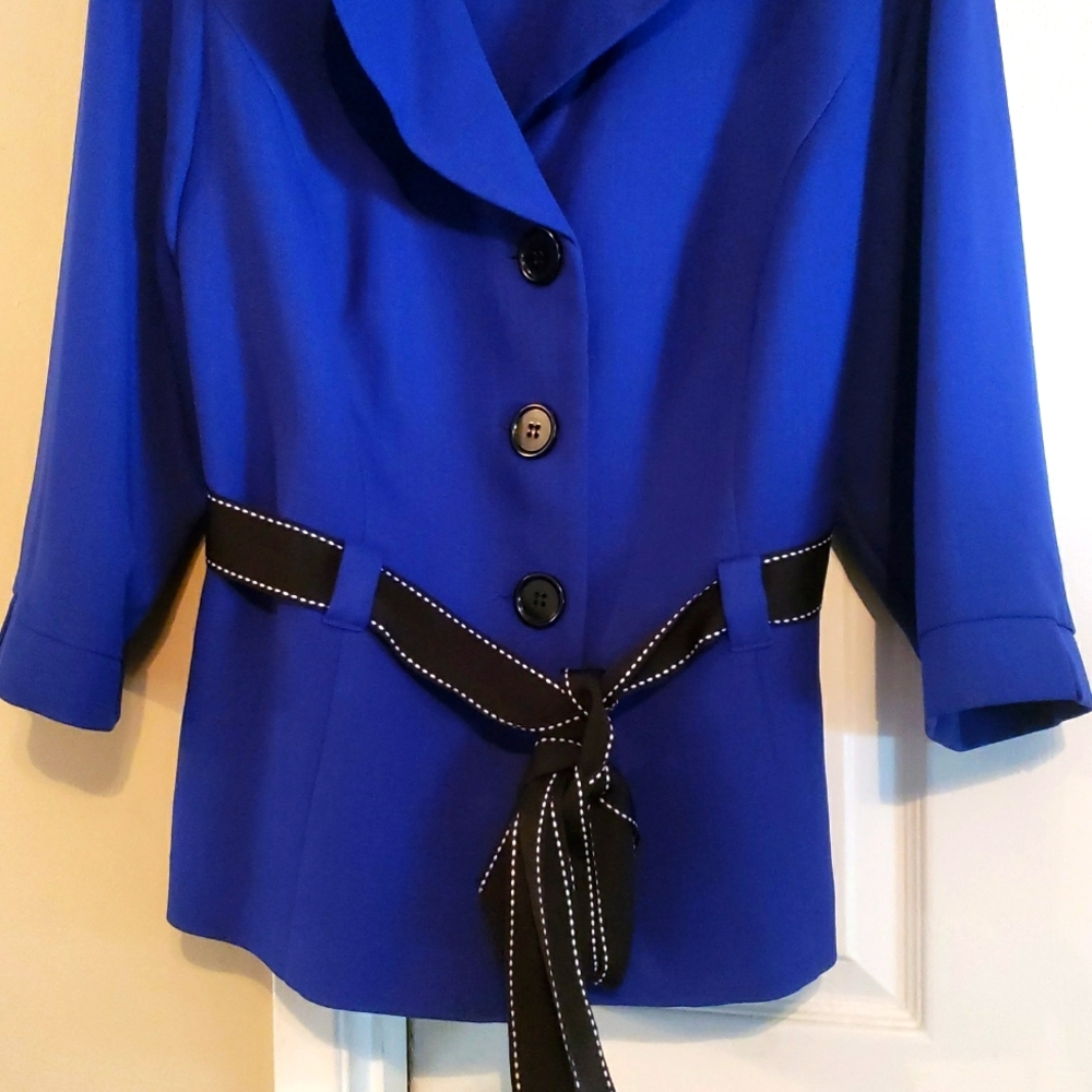 Studio I Blazer - Picture 4 of 14